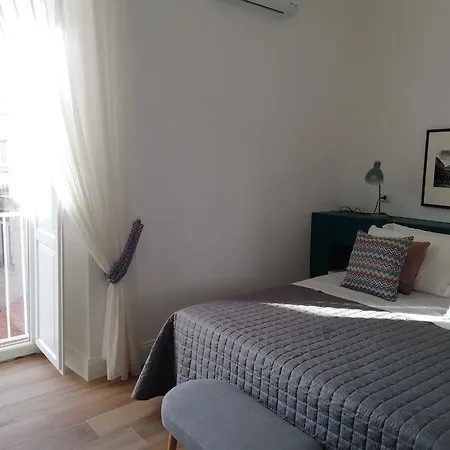 Santa Chiara Tufarelli Glam 住宿加早餐酒店 *