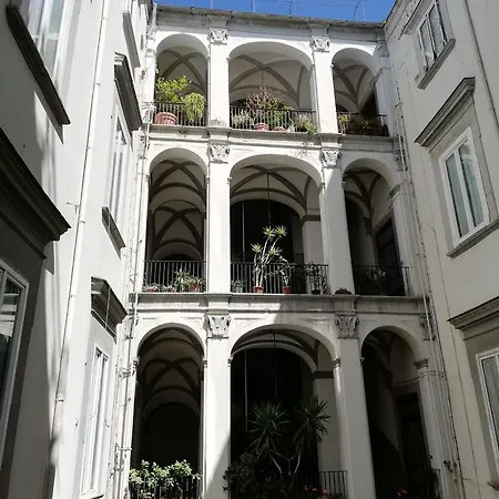 Santa Chiara Tufarelli Glam *