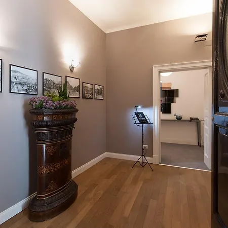 Santa Chiara Tufarelli Glam 住宿加早餐酒店 *