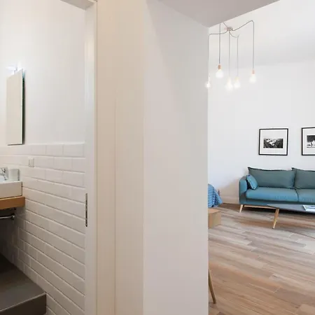 Santa Chiara Tufarelli Glam *