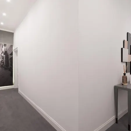 Santa Chiara Tufarelli Glam